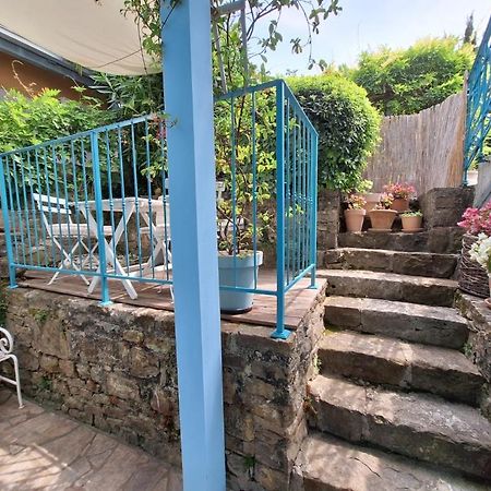 Little Garden Apartment ไพราน ภายนอก รูปภาพ