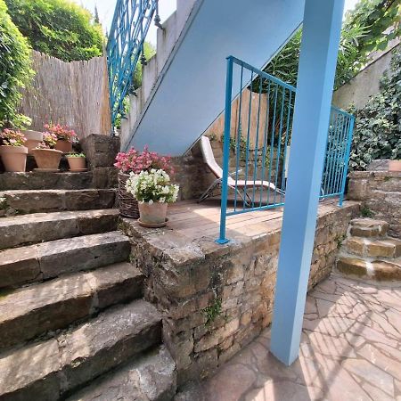 Little Garden Apartment ไพราน ภายนอก รูปภาพ